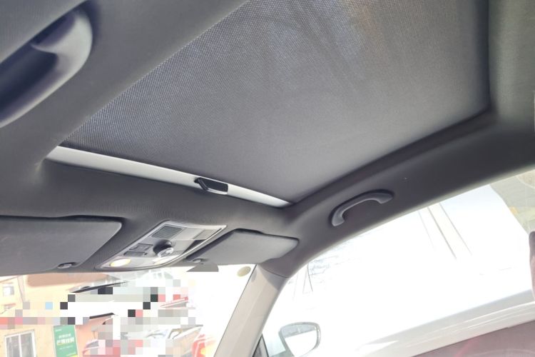 Used Volkswagen Beetle 2015 180TSI model Headliner