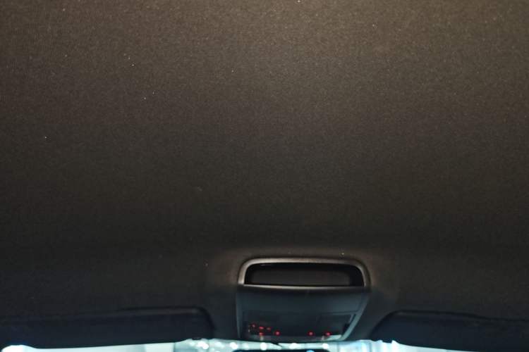 Used Volkswagen Beetle 2015 180TSI model Headliner