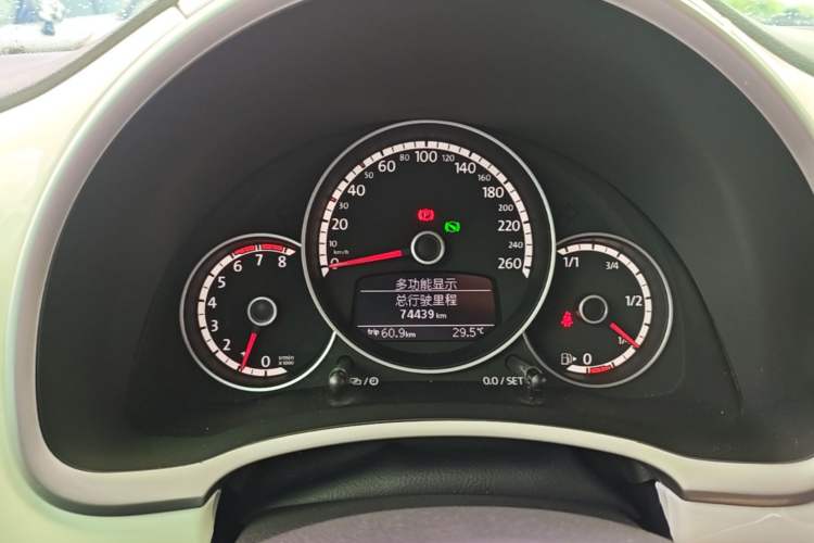 Used Volkswagen Beetle 2015 180TSI model Instrument Cluster