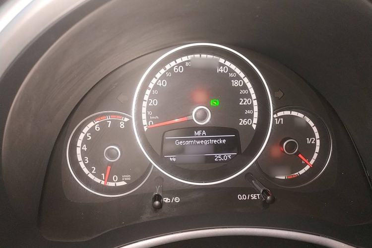 Used Volkswagen Beetle 2015 180TSI model Instrument Cluster