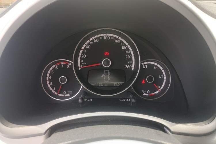 Used Volkswagen Beetle 2015 280TSI Instrument Cluster