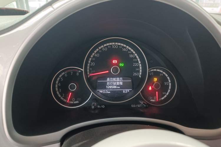 Used Volkswagen Beetle 2015 180TSI model Instrument Cluster