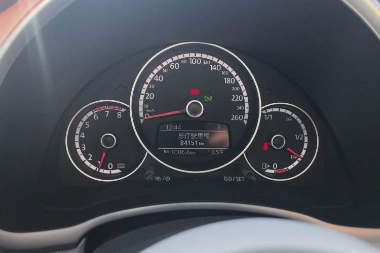 Used Volkswagen Beetle 2015 180TSI model Instrument Cluster