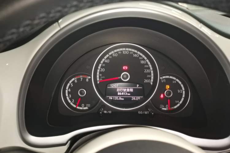 Used Volkswagen Beetle 2015 180TSI model Instrument Cluster