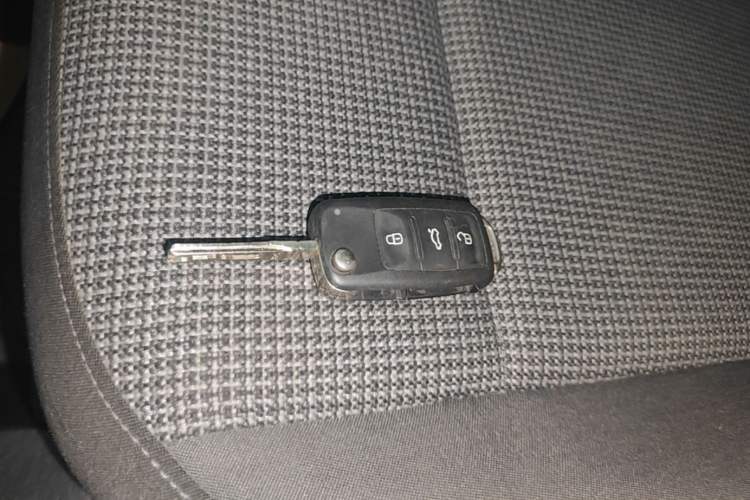 Used Volkswagen Beetle 2015 180TSI model Interior 1