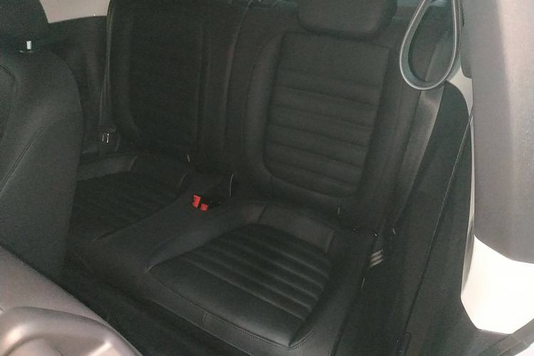 Used Volkswagen Beetle 2015 180TSI model Interior 4