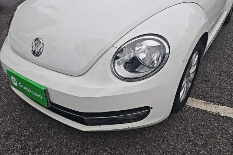 Used Volkswagen Beetle 2015 180TSI model Left Front Headlight