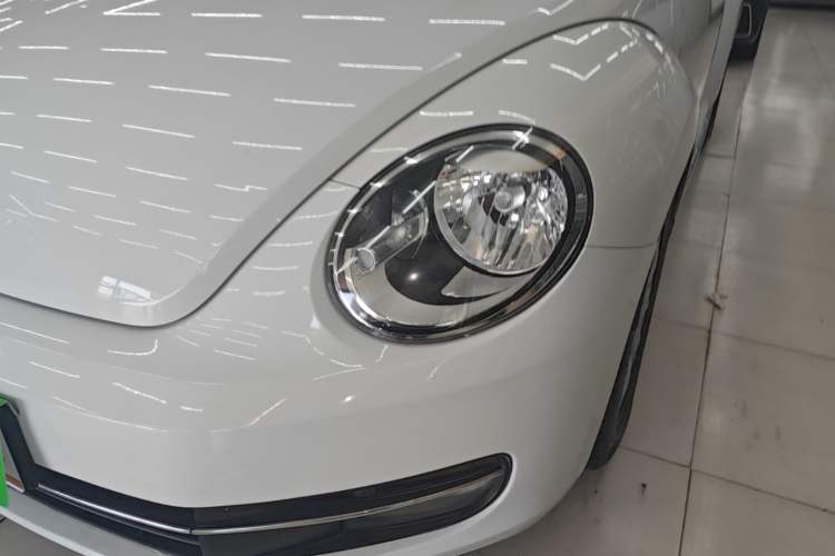 Used Volkswagen Beetle 2015 180TSI model Left Front Headlight