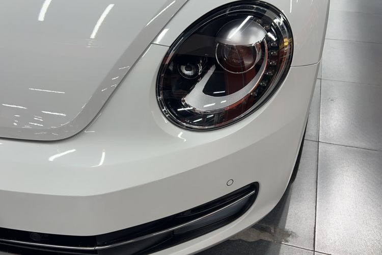 Used Volkswagen Beetle 2015 180TSI model Left Front Headlight