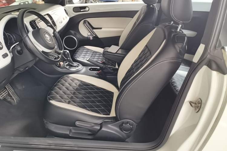 Used Volkswagen Beetle 2015 180TSI model Left Front Seat