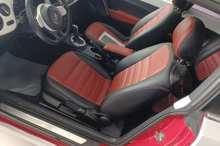 Used Volkswagen Beetle 2015 180TSI model Left Front Seat