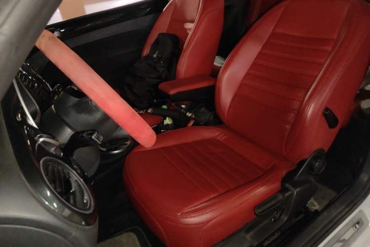 Used Volkswagen Beetle 2015 380TSI Left Front Seat