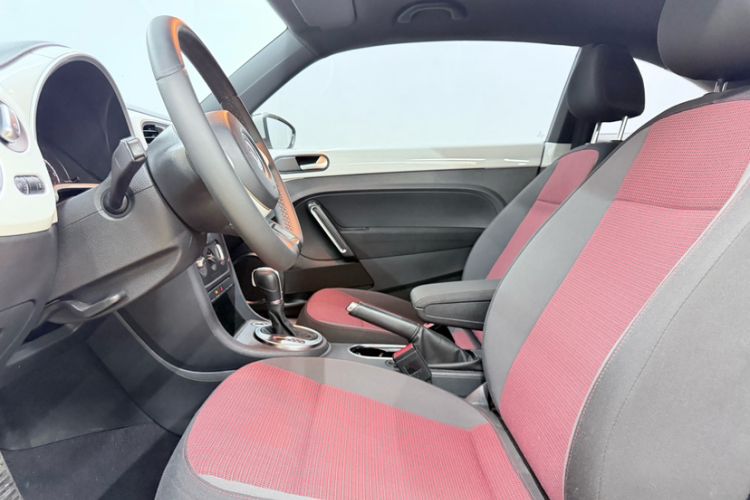 Used Volkswagen Beetle 2015 280TSI Left Front Seat