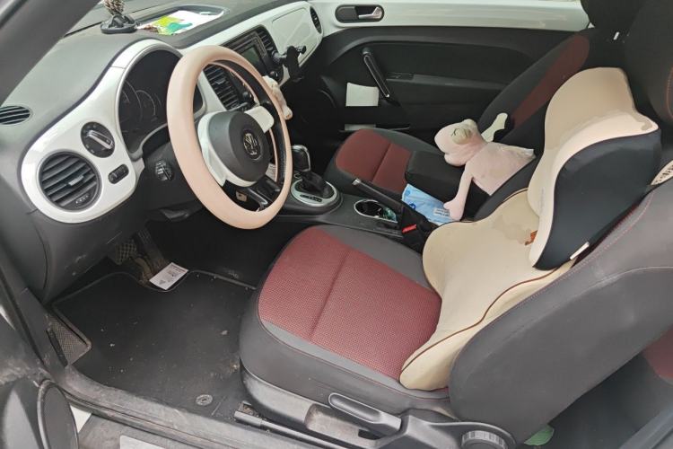 Used Volkswagen Beetle 2015 180TSI model Left Front Seat