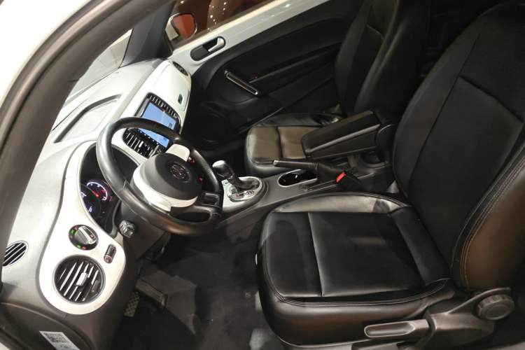 Used Volkswagen Beetle 2015 280TSI Left Front Seat