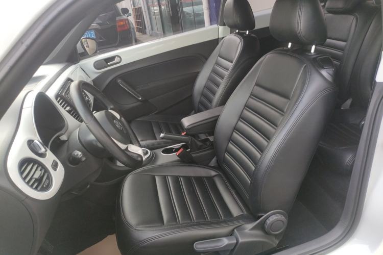 Used Volkswagen Beetle 2015 180TSI model Left Front Seat