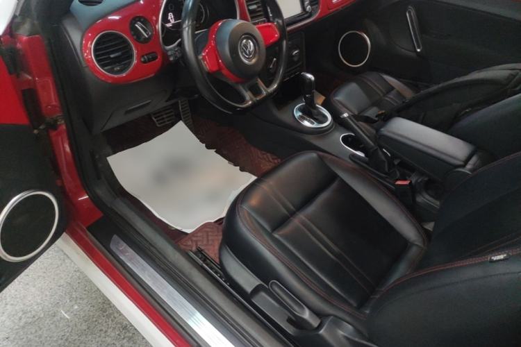Used Volkswagen Beetle 2015 180TSI model Left Front Seat
