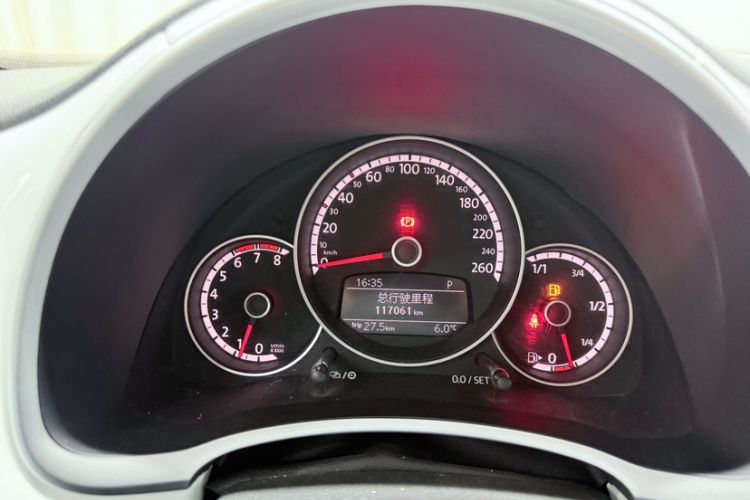 Used Volkswagen Beetle 2015 280TSI Odometer Close Up
