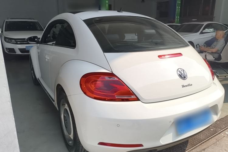Used Volkswagen Beetle 2015 180TSI model Rear Left 45 Deg