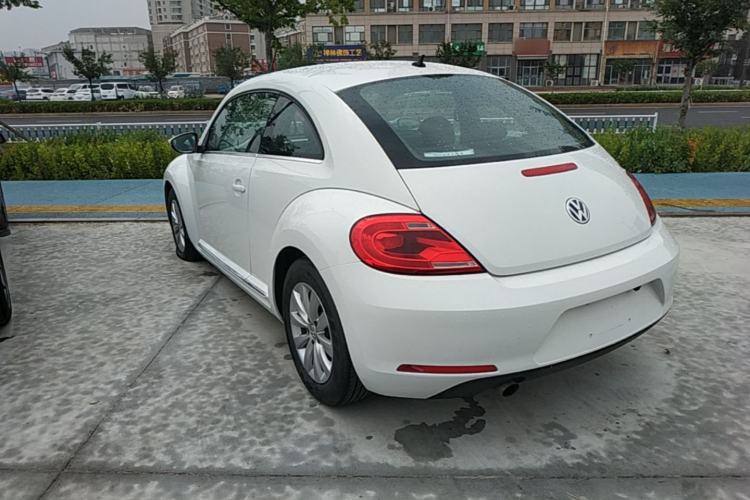 Used Volkswagen Beetle 2015 180TSI model Rear Left 45 Deg