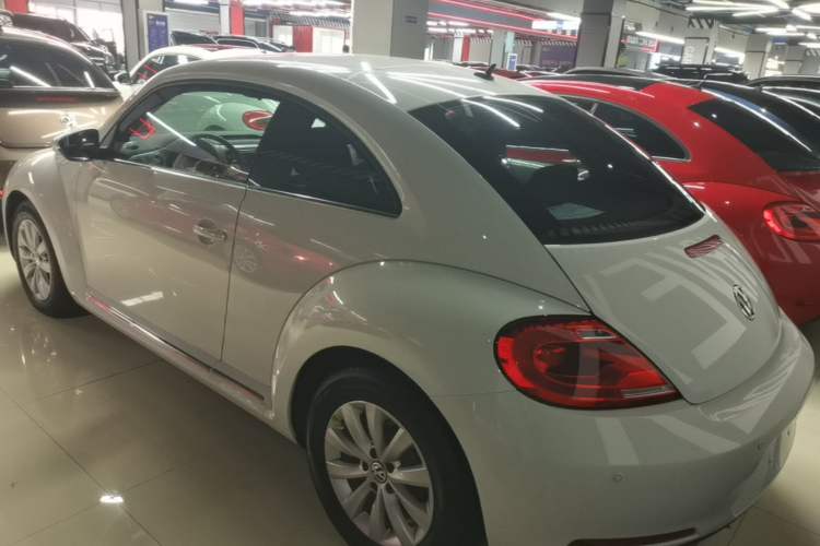 Used Volkswagen Beetle 2015 180TSI model Rear Left 45 Deg