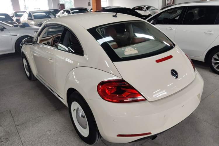 Used Volkswagen Beetle 2015 180TSI model Rear Left 45 Deg