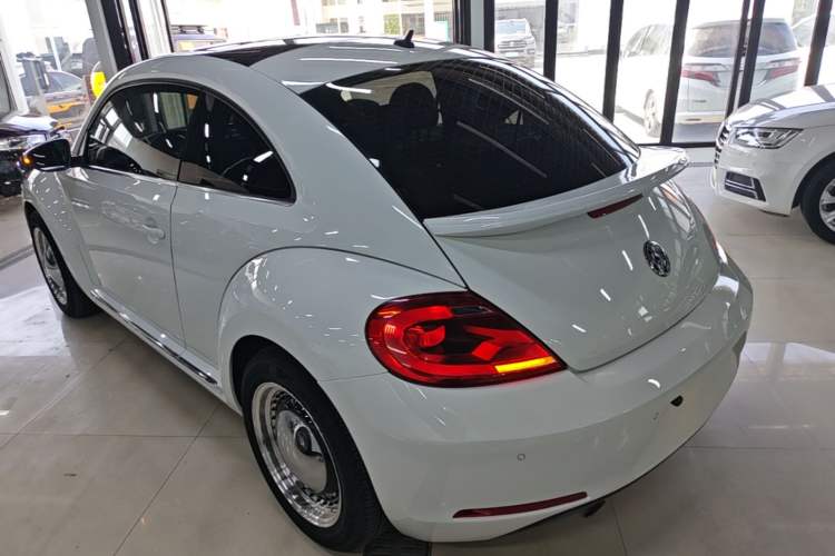 Used Volkswagen Beetle 2015 180TSI model Rear Left 45 Deg