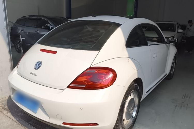Used Volkswagen Beetle 2015 180TSI model Rear Right 45 Deg