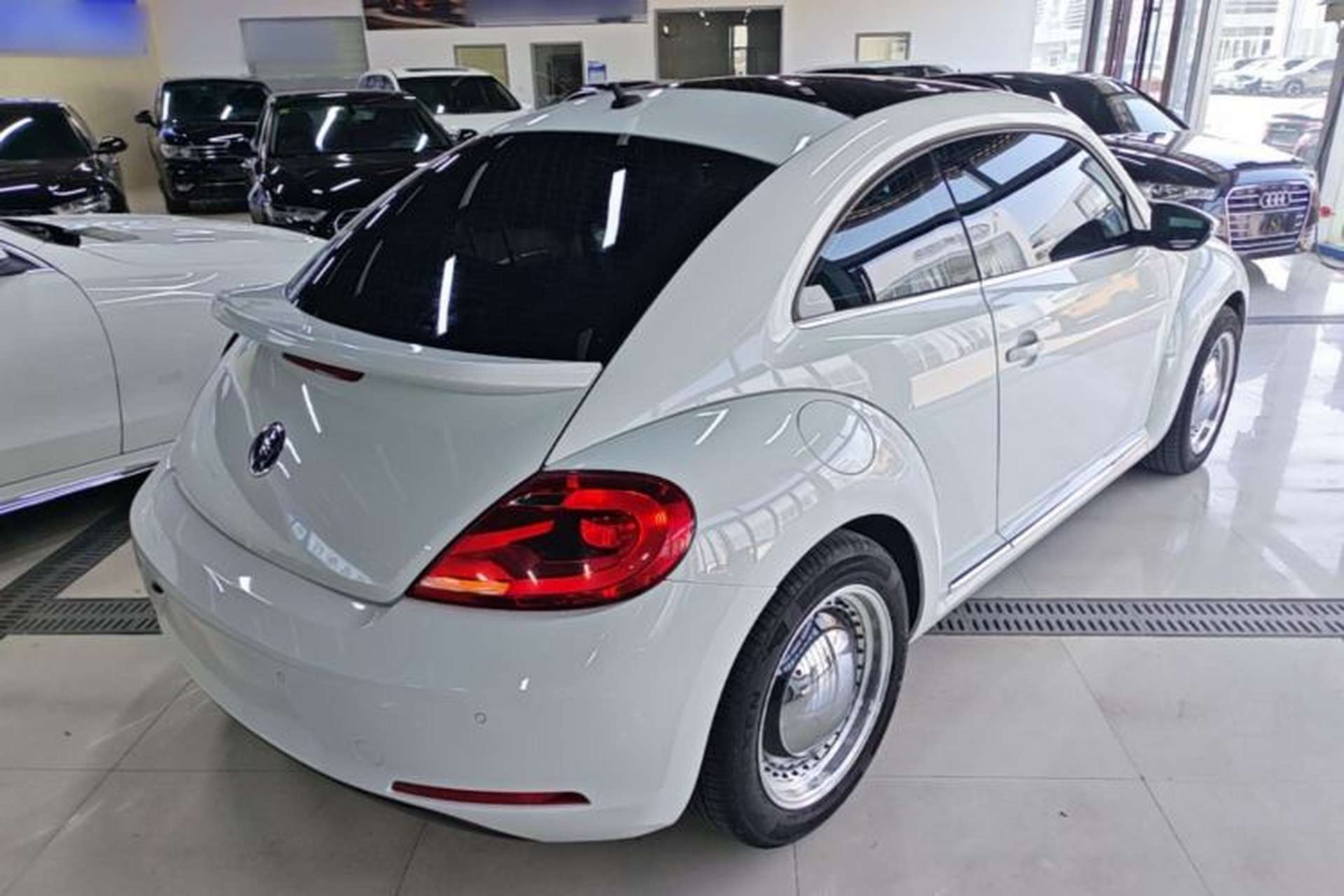Used Volkswagen Beetle 2015 180TSI model Rear Right 45 Deg