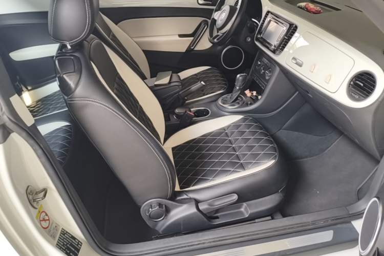 Used Volkswagen Beetle 2015 180TSI model Right Front Seat