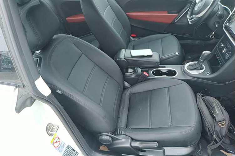 Used Volkswagen Beetle 2015 180TSI model Right Front Seat