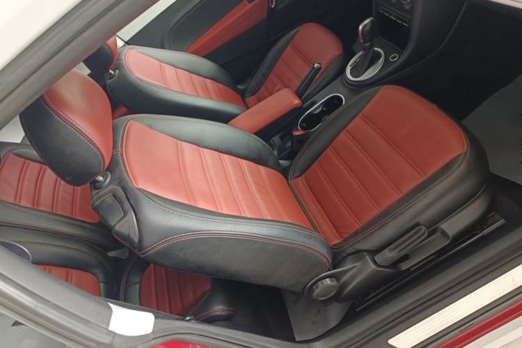 Used Volkswagen Beetle 2015 180TSI model Right Front Seat