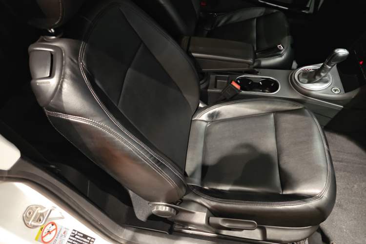 Used Volkswagen Beetle 2015 280TSI Right Front Seat