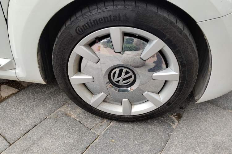 Used Volkswagen Beetle 2015 380TSI Right Front Wheel Hub