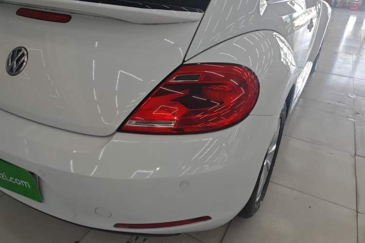 Used Volkswagen Beetle 2015 180TSI model Right Rear Taillight