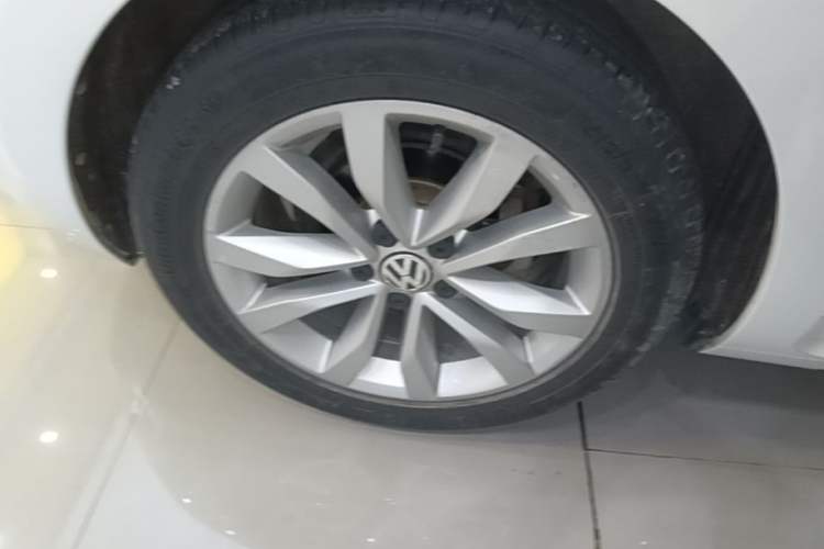 Used Volkswagen Beetle 2015 280TSI Right Rear Wheel Hub