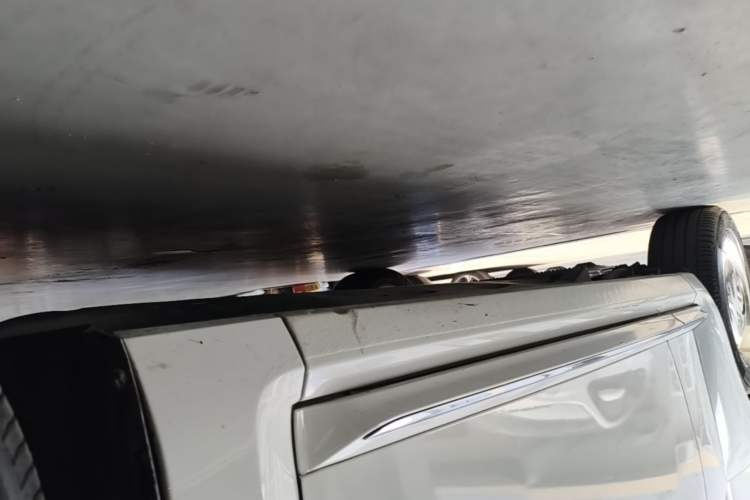 Used Volkswagen Beetle 2015 180TSI model Right Side Sill
