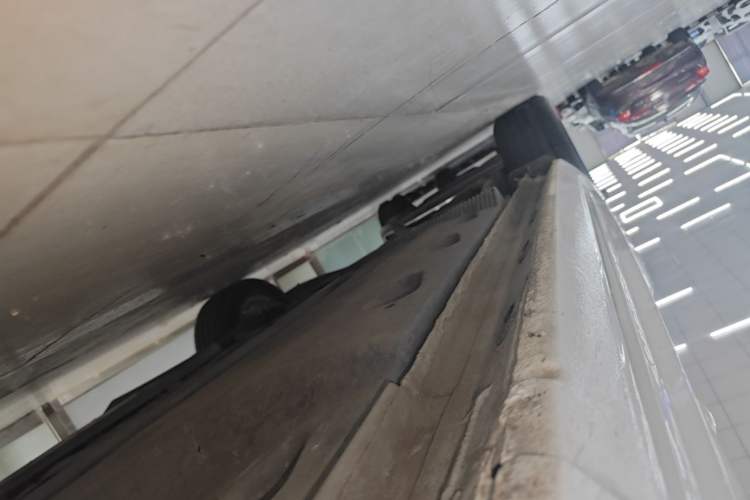 Used Volkswagen Beetle 2015 180TSI model Right Side Sill