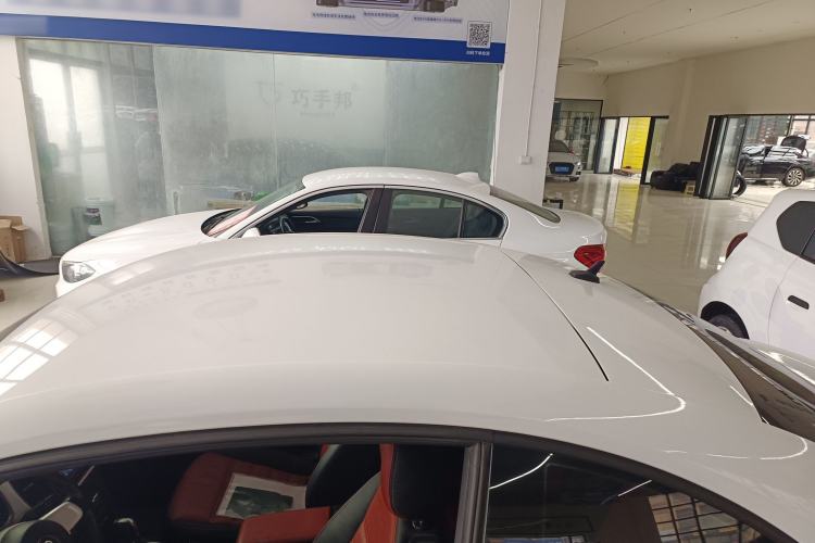 Used Volkswagen Beetle 2015 180TSI model Roof