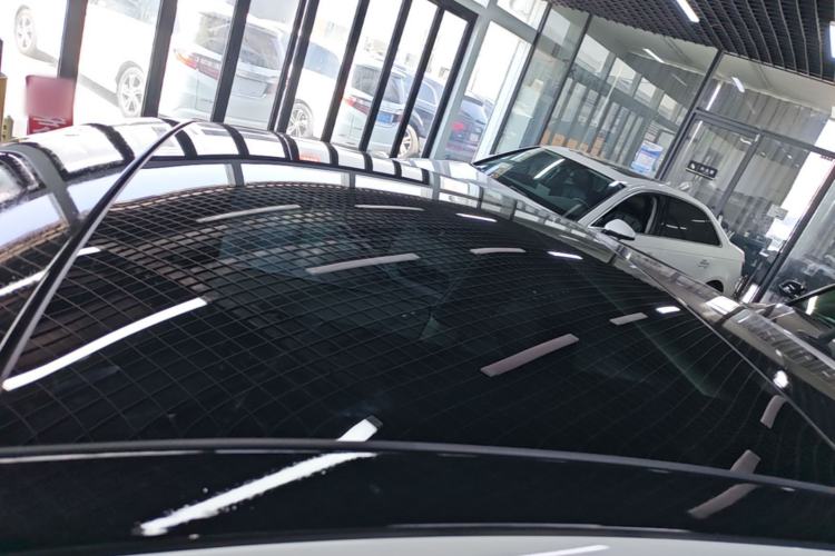 Used Volkswagen Beetle 2015 180TSI model Roof