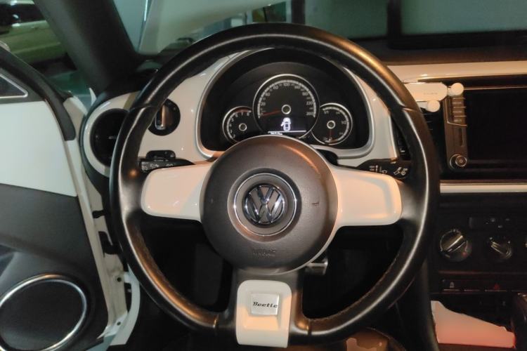 Used Volkswagen Beetle 2015 180TSI model Steering Wheel