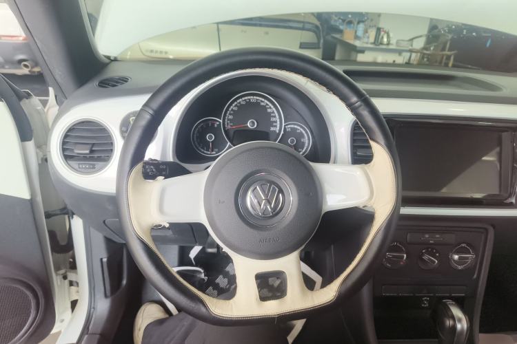 Used Volkswagen Beetle 2015 180TSI model Steering Wheel