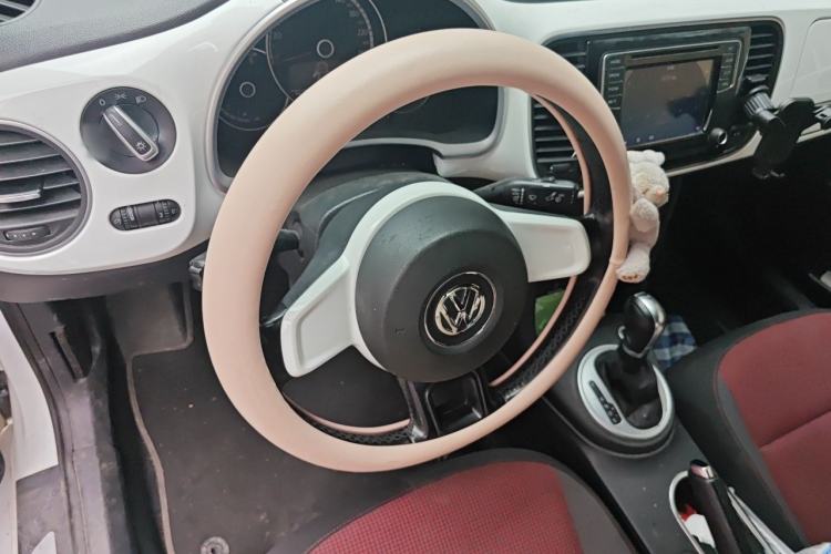 Used Volkswagen Beetle 2015 180TSI model Steering Wheel
