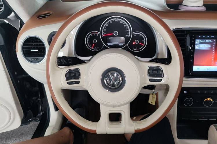 Used Volkswagen Beetle 2015 180TSI model Steering Wheel