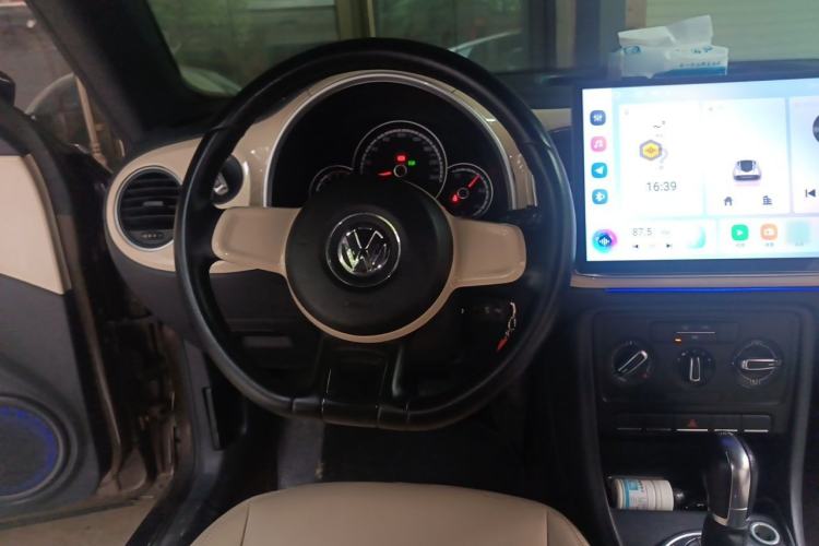 Used Volkswagen Beetle 2015 180TSI model Steering Wheel