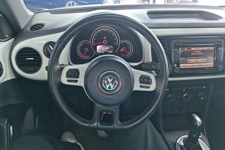 Used Volkswagen Beetle 2015 180TSI model Steering Wheel