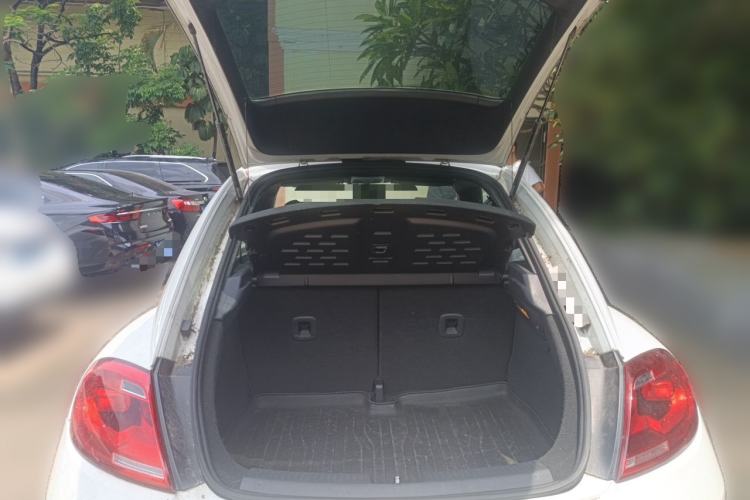Used Volkswagen Beetle 2015 280TSI Trunk