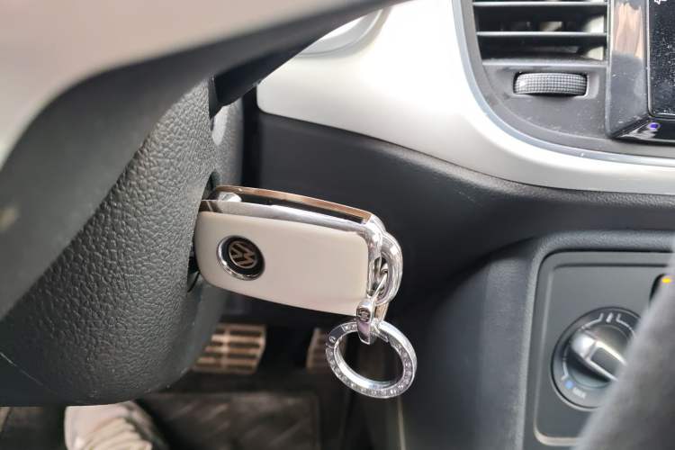 Used Volkswagen Beetle 2015 180TSI model Vehicle Key