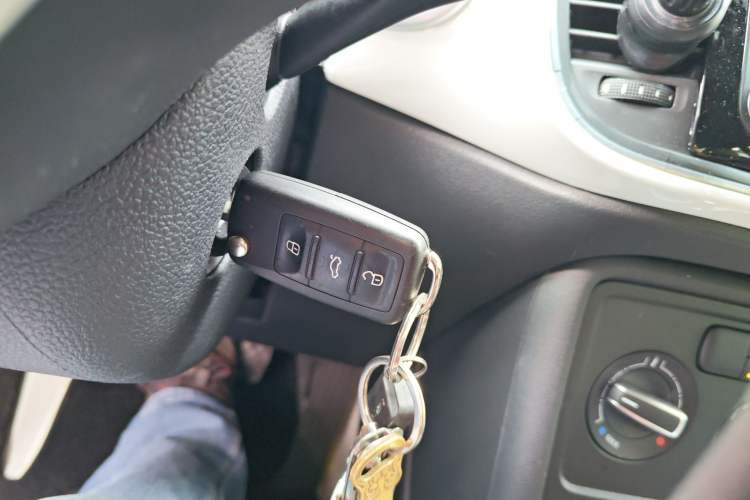 Used Volkswagen Beetle 2015 180TSI model Vehicle Key