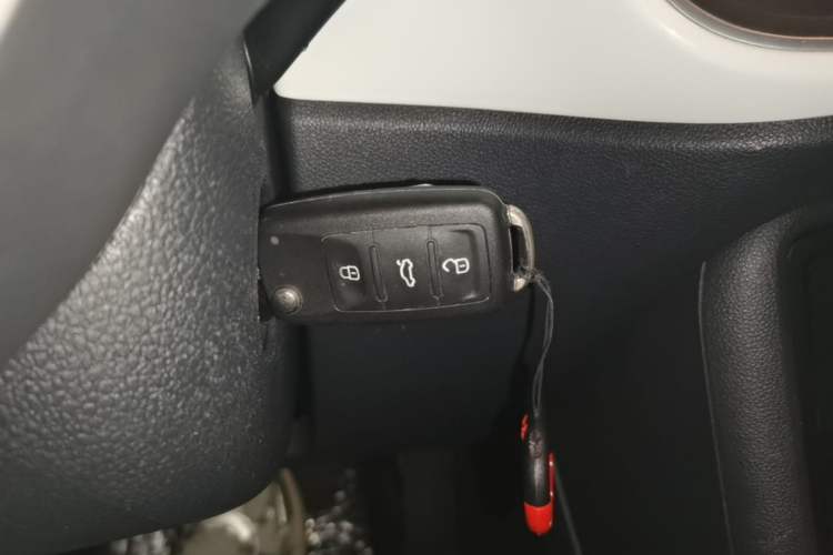 Used Volkswagen Beetle 2015 180TSI model Vehicle Key